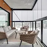 Modern Escape I Great Location I Balcony View Leilighet *