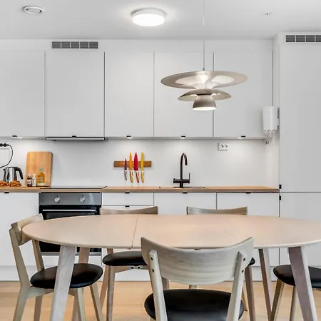 Modern Escape I Great Location I Balcony View * Tromsø