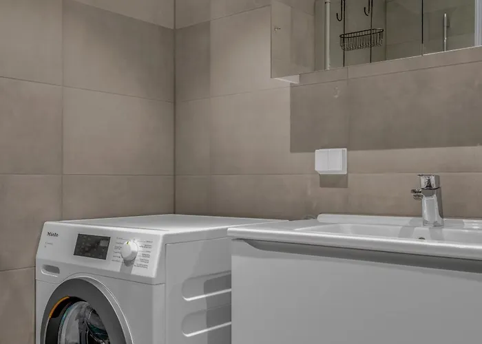 Apartament Modern Escape I Great Location I Balcony View *