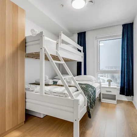 Modern Escape I Great Location I Balcony View